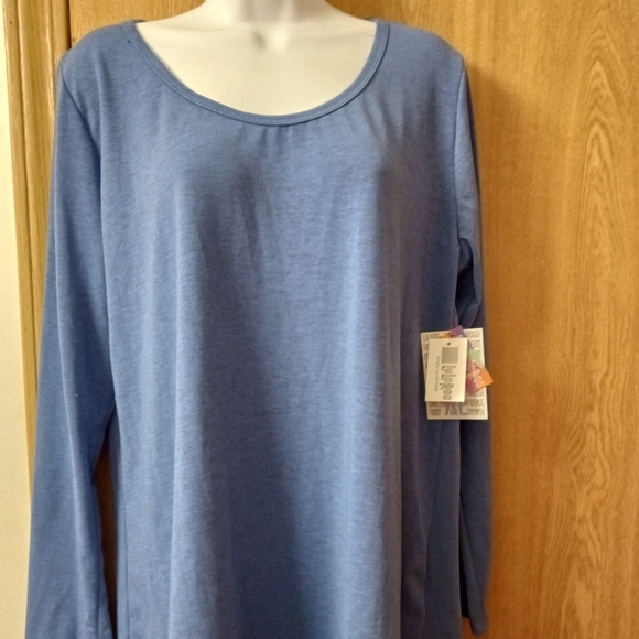 LULAROE - Picture 1 of 3